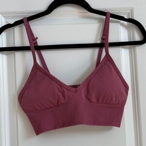 Lululemon Women’s Seamless V-Neck Bralette in Mauve